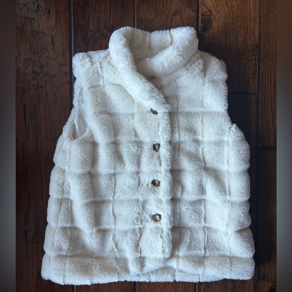Hanna Andersson White Faux Fur Vest